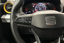 harmaa SEAT Arona 2024 kuva 11.