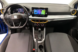 sininen SEAT Arona 2024 kuva 7.