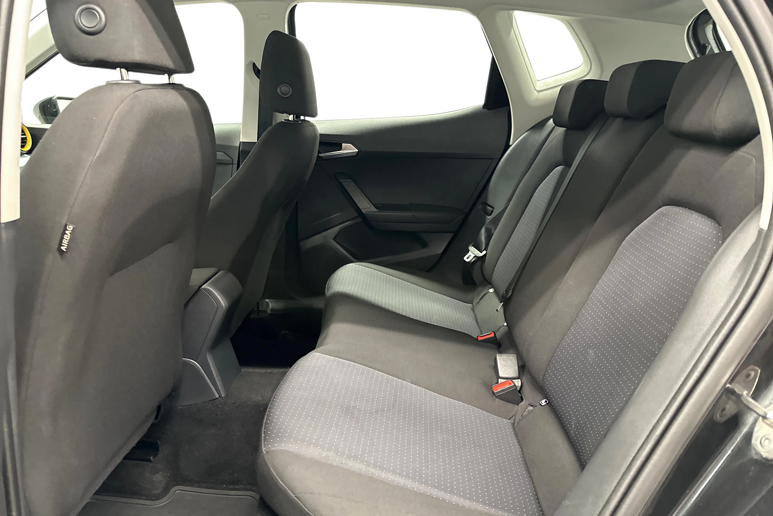 musta SEAT Arona 2024 kuva 11.