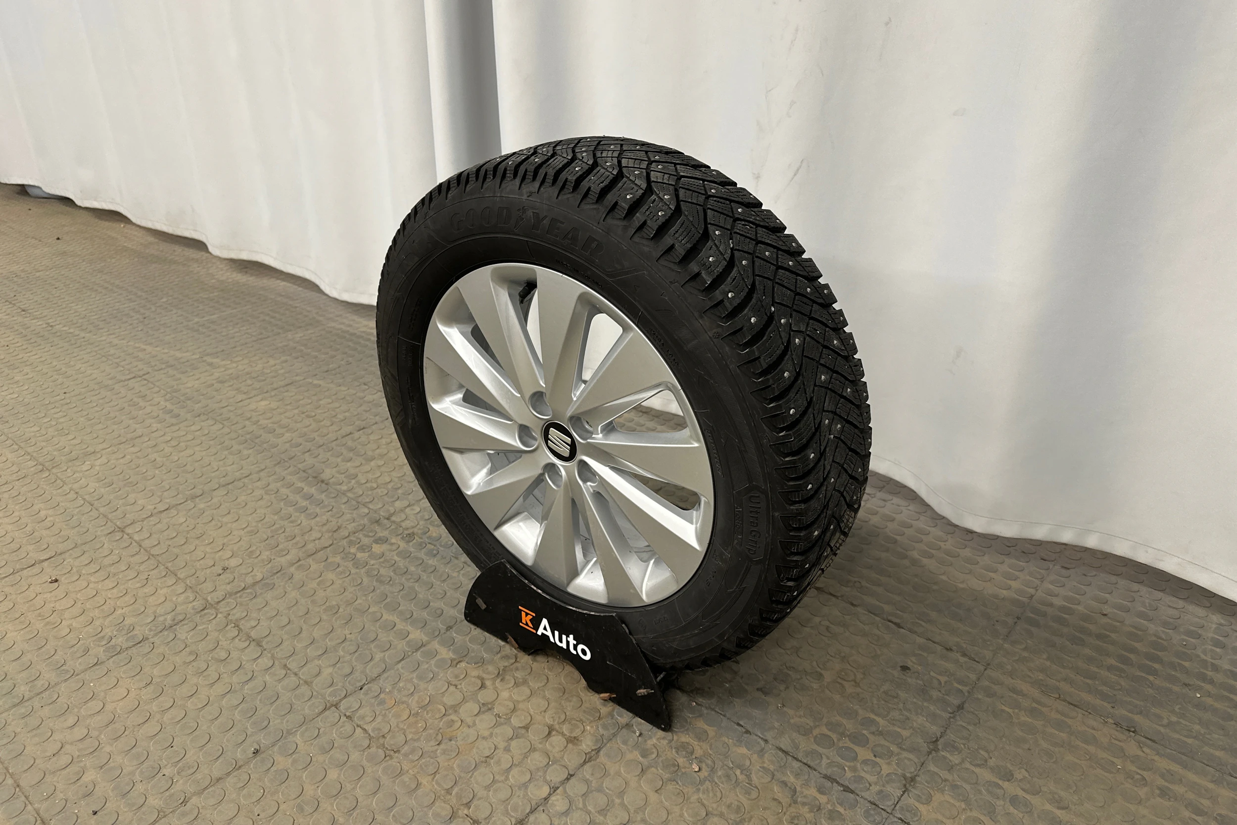 musta SEAT Arona 2024 kuva 13.