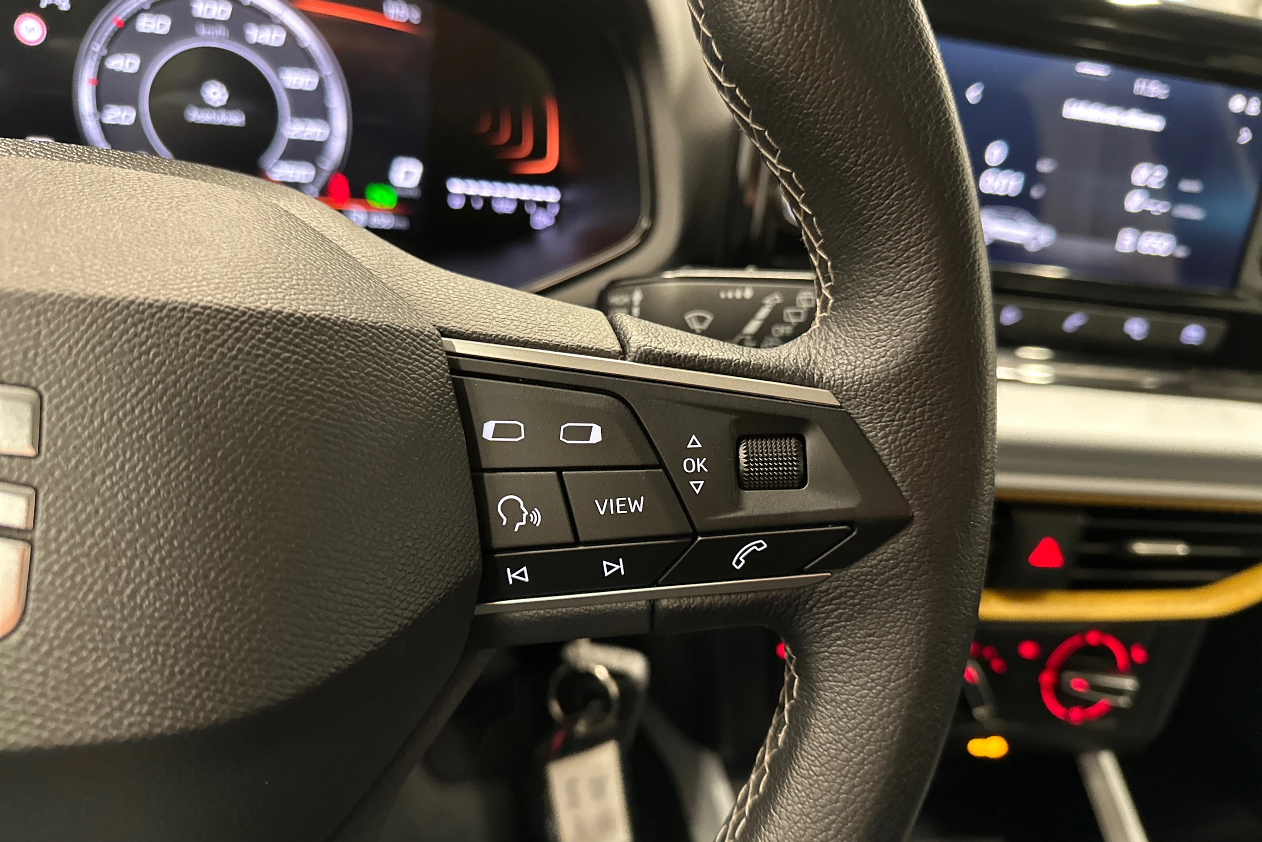 musta SEAT Arona 2024 kuva 16.