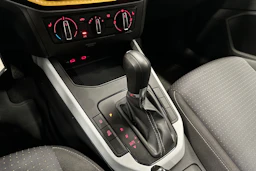 musta SEAT Arona 2024 kuva 22.