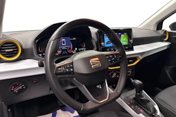 harmaa SEAT Arona 2024 kuva 6.