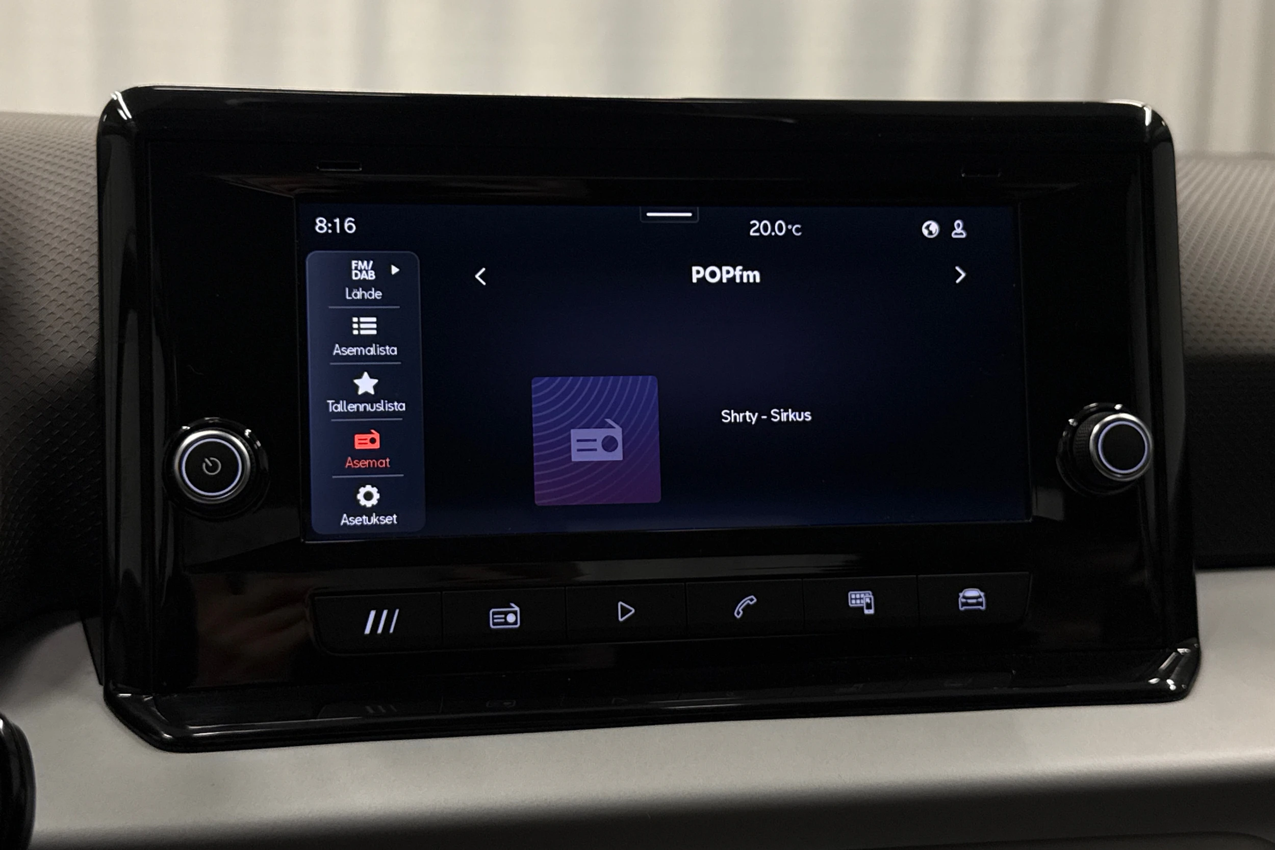 harmaa SEAT Arona 2024 kuva 19.