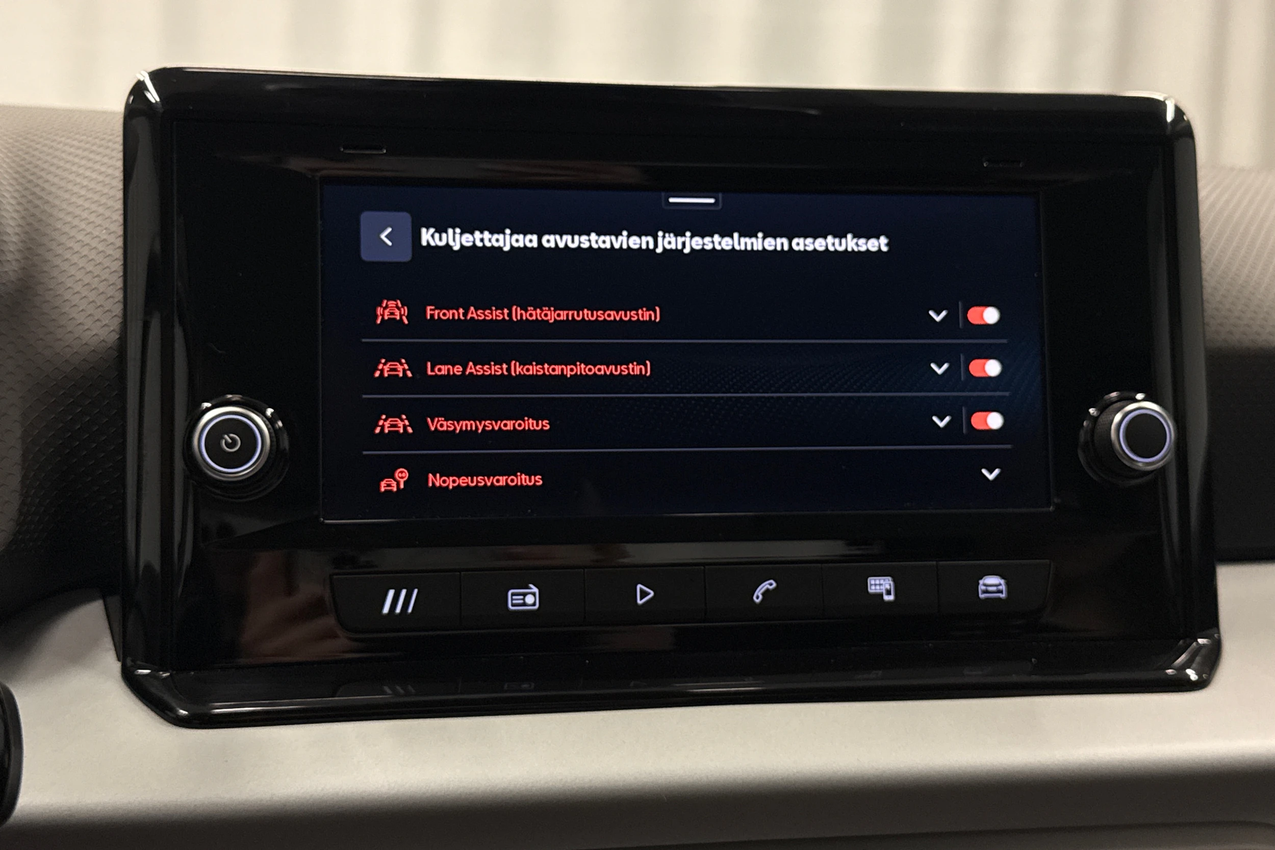 harmaa SEAT Arona 2024 kuva 24.