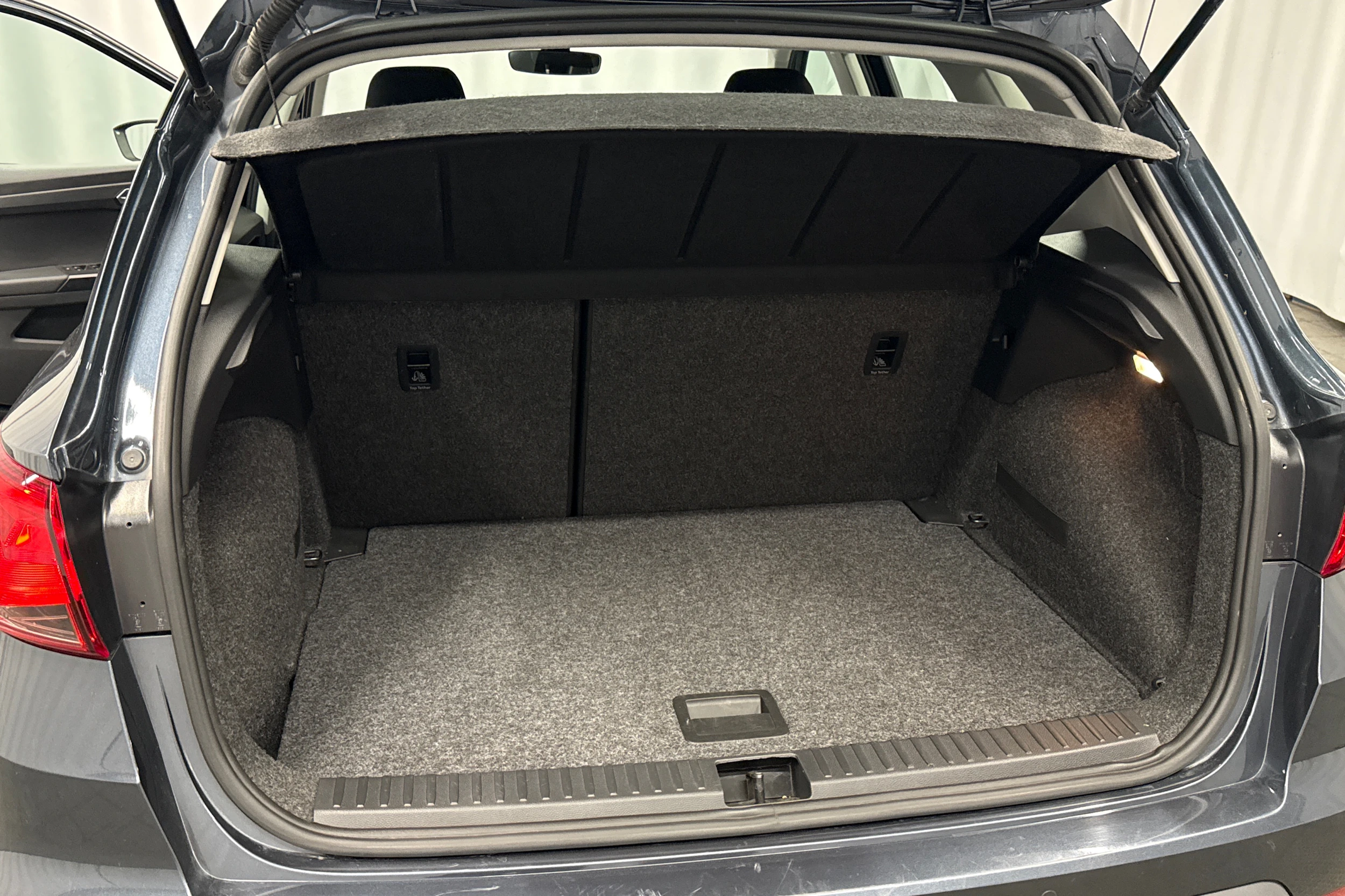 harmaa SEAT Arona 2024 kuva 29.
