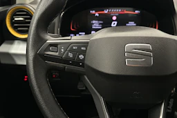 musta SEAT Arona 2024 kuva 11.