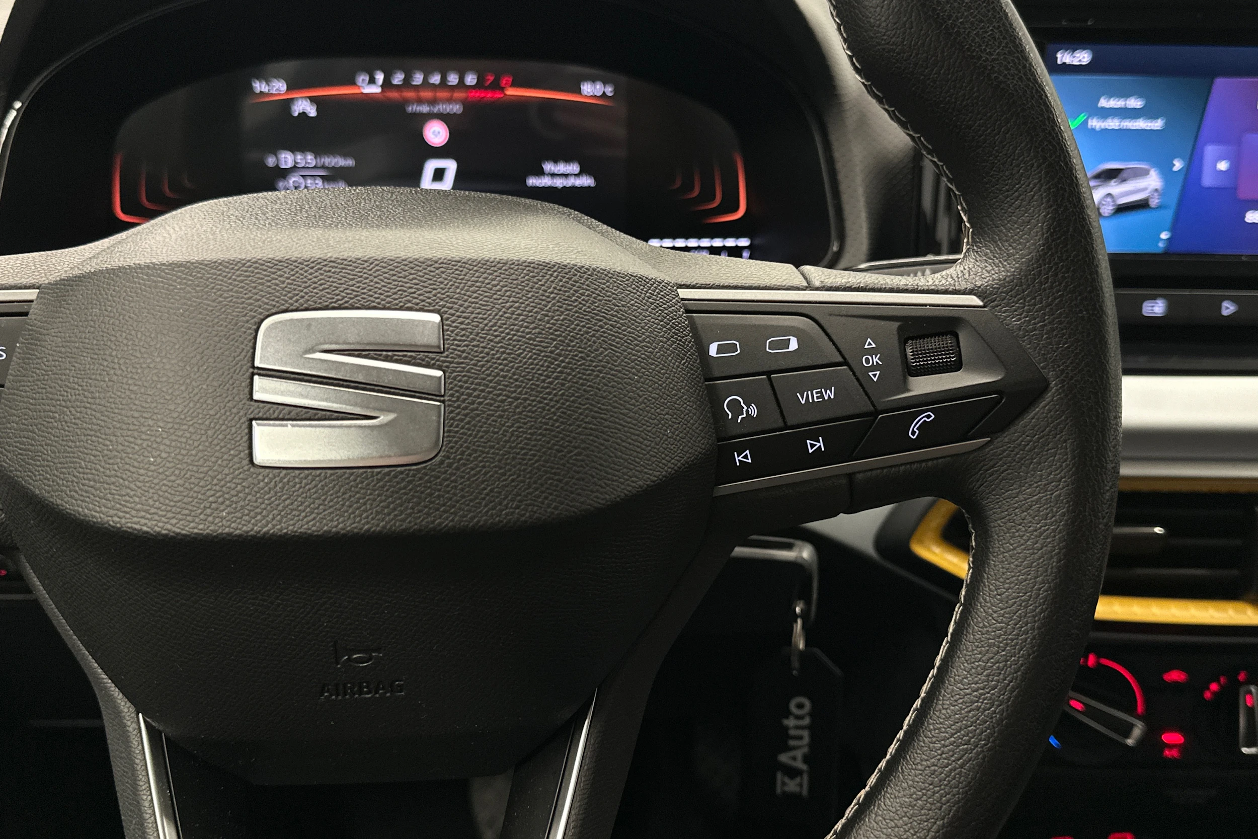 musta SEAT Arona 2024 kuva 12.
