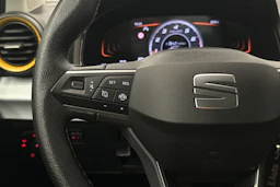 musta SEAT Arona 2024 kuva 11.