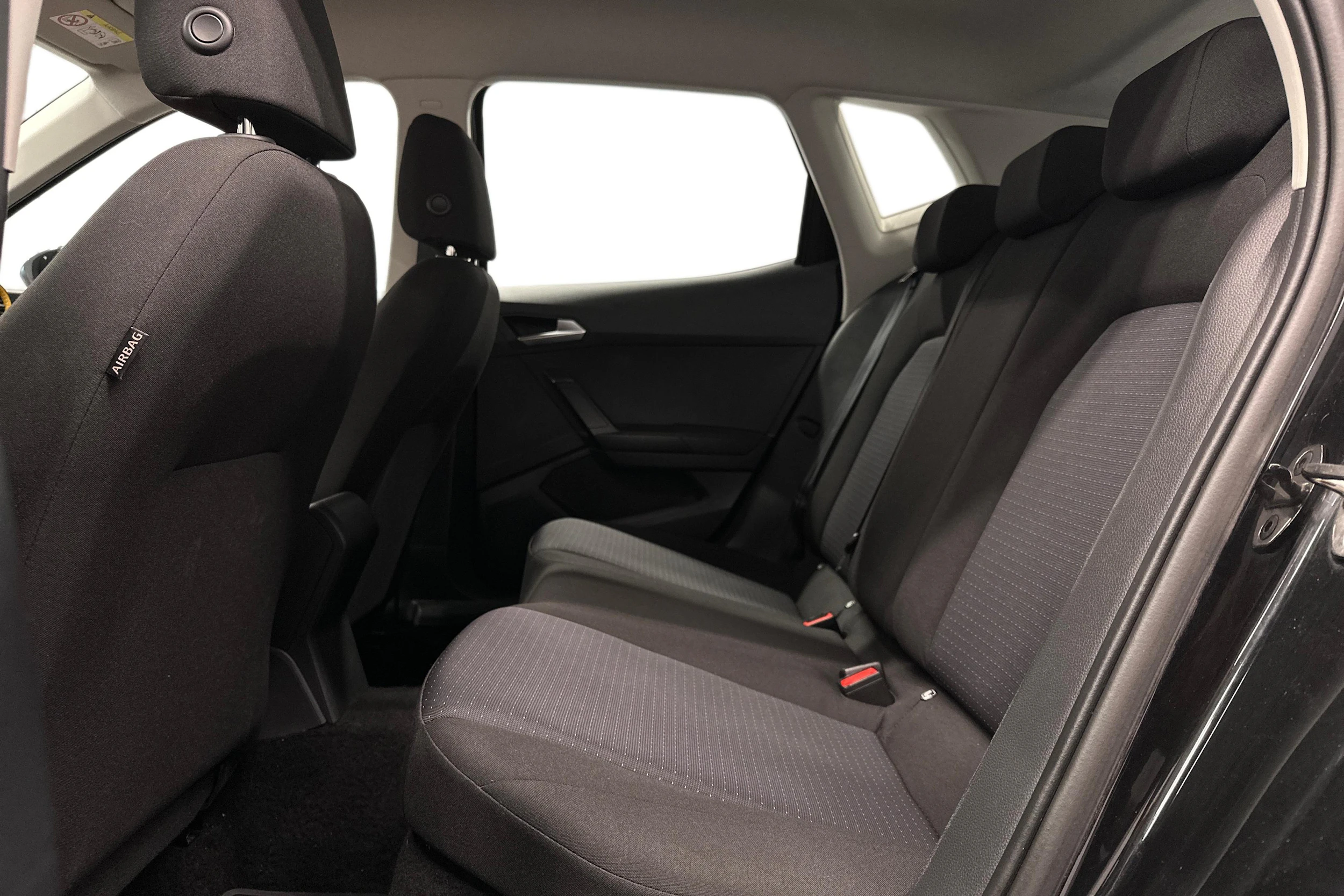musta SEAT Arona 2024 kuva 8.