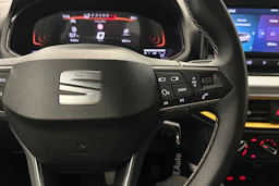 sininen SEAT Arona 2024 kuva 12.