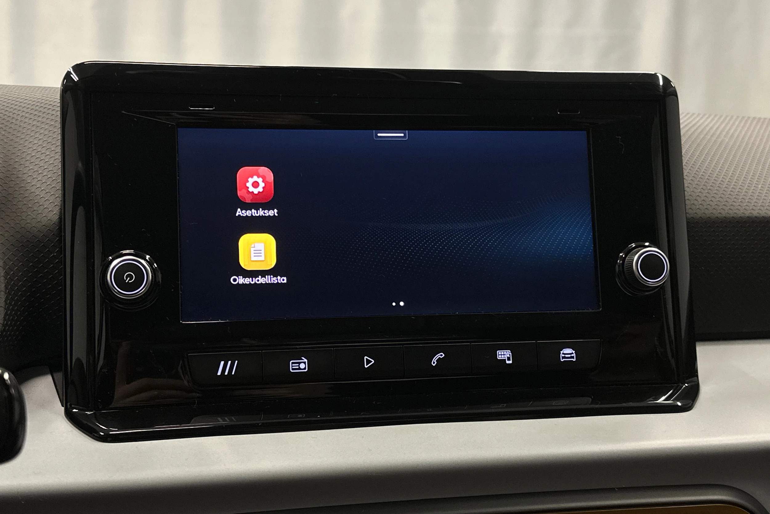 sininen SEAT Arona 2024 kuva 18.