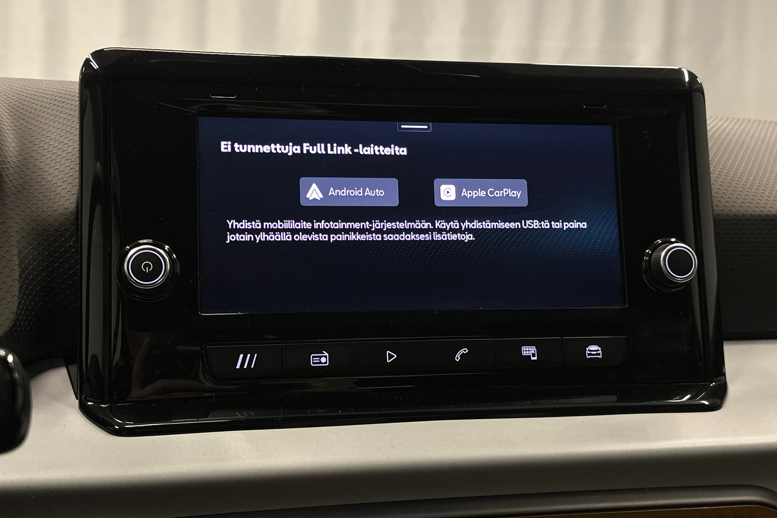 sininen SEAT Arona 2024 kuva 23.