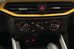 sininen SEAT Arona 2024 kuva 27.