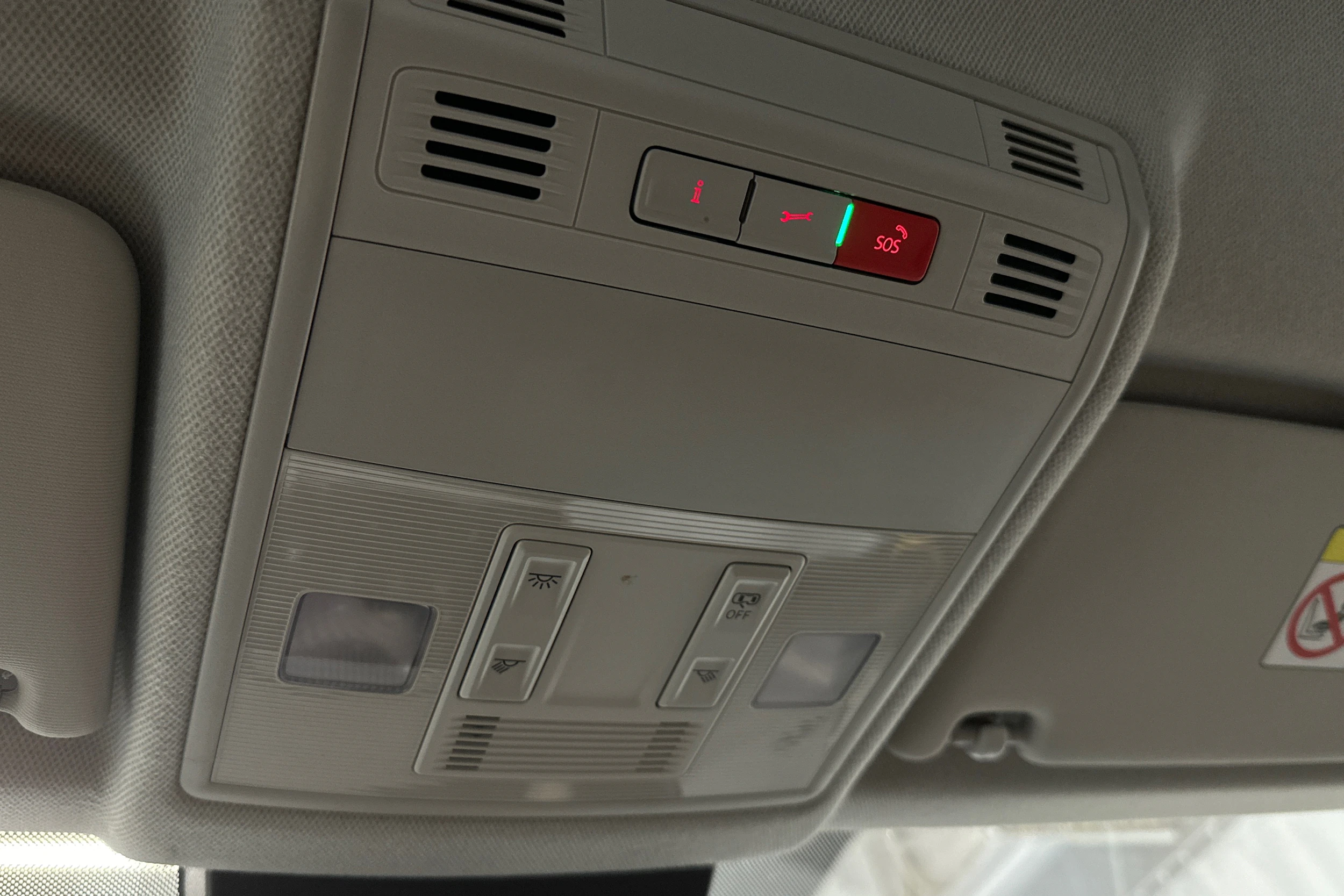 sininen SEAT Arona 2024 kuva 28.