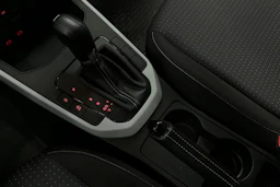 sininen SEAT Arona 2024 kuva 29.