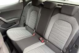 valkoinen SEAT Arona 2025 kuva 8.