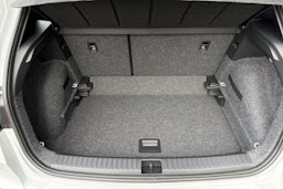 valkoinen SEAT Arona 2025 kuva 11.