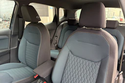 sininen SEAT Arona 2025 kuva 11.