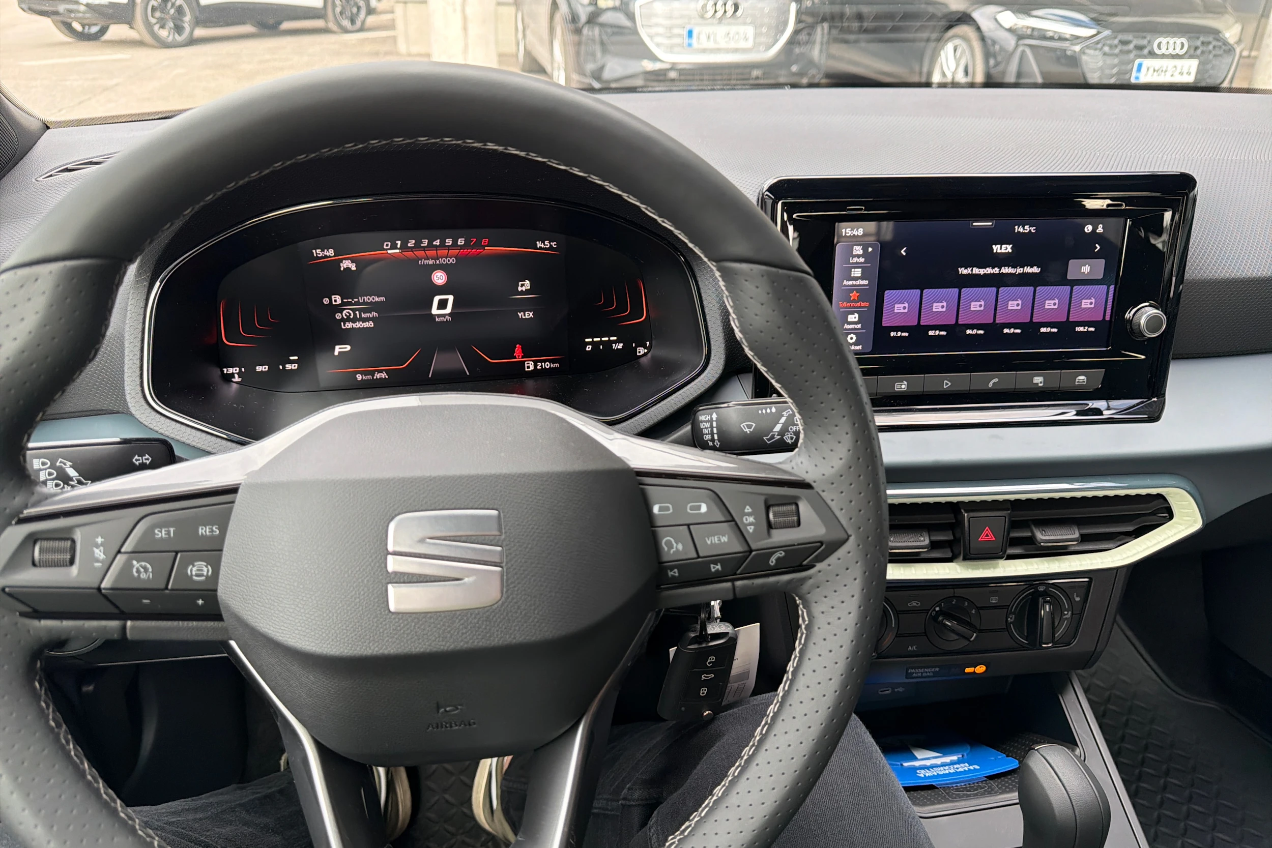 sininen SEAT Arona 2025 kuva 14.