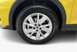 keltainen SEAT Arona 2027 kuva 9.