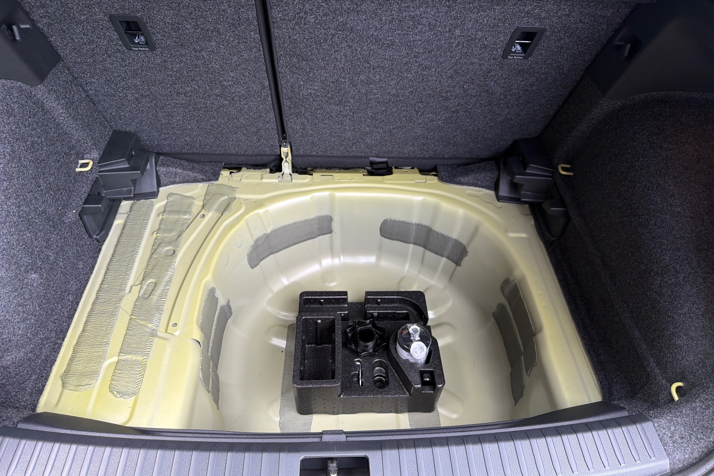 keltainen SEAT Arona 2027 kuva 12.