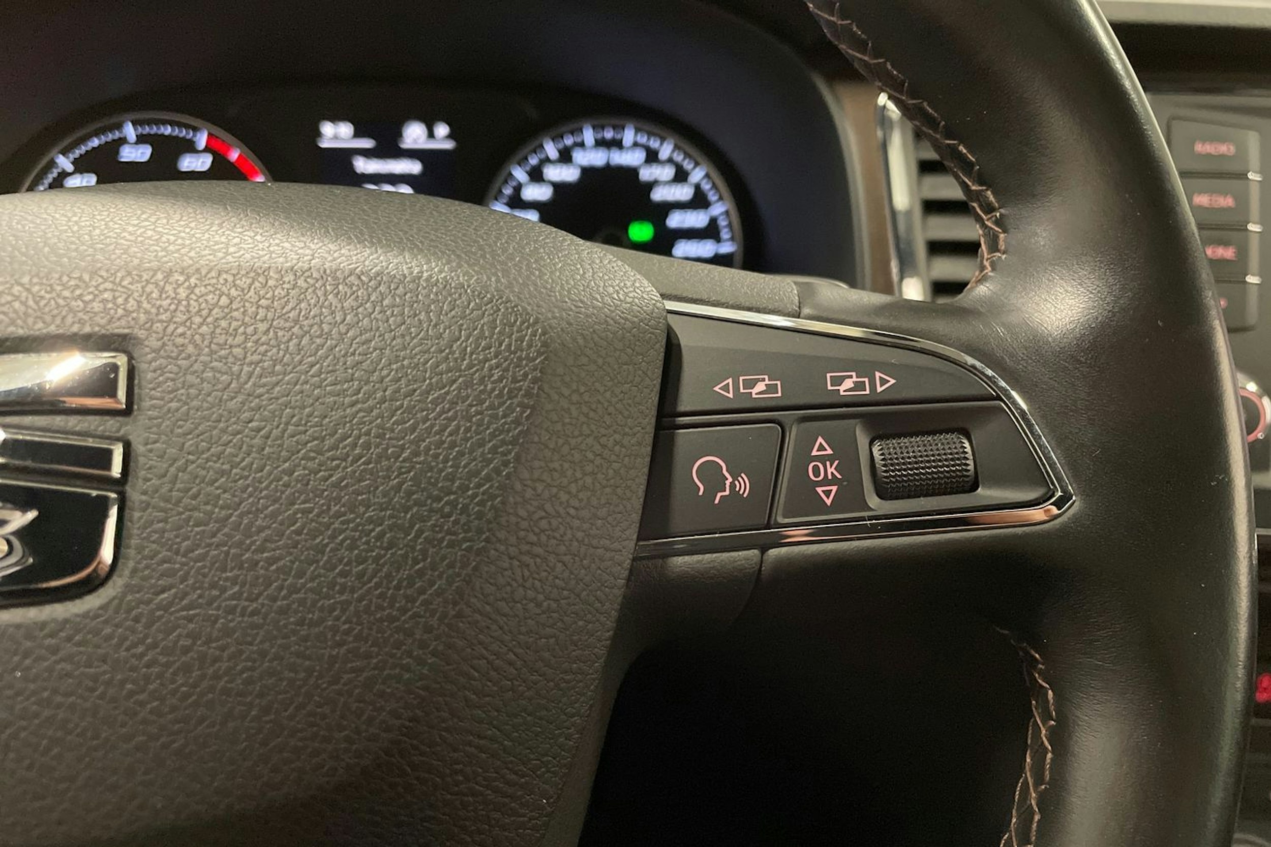 valkoinen SEAT Ateca 2016 kuva 25.