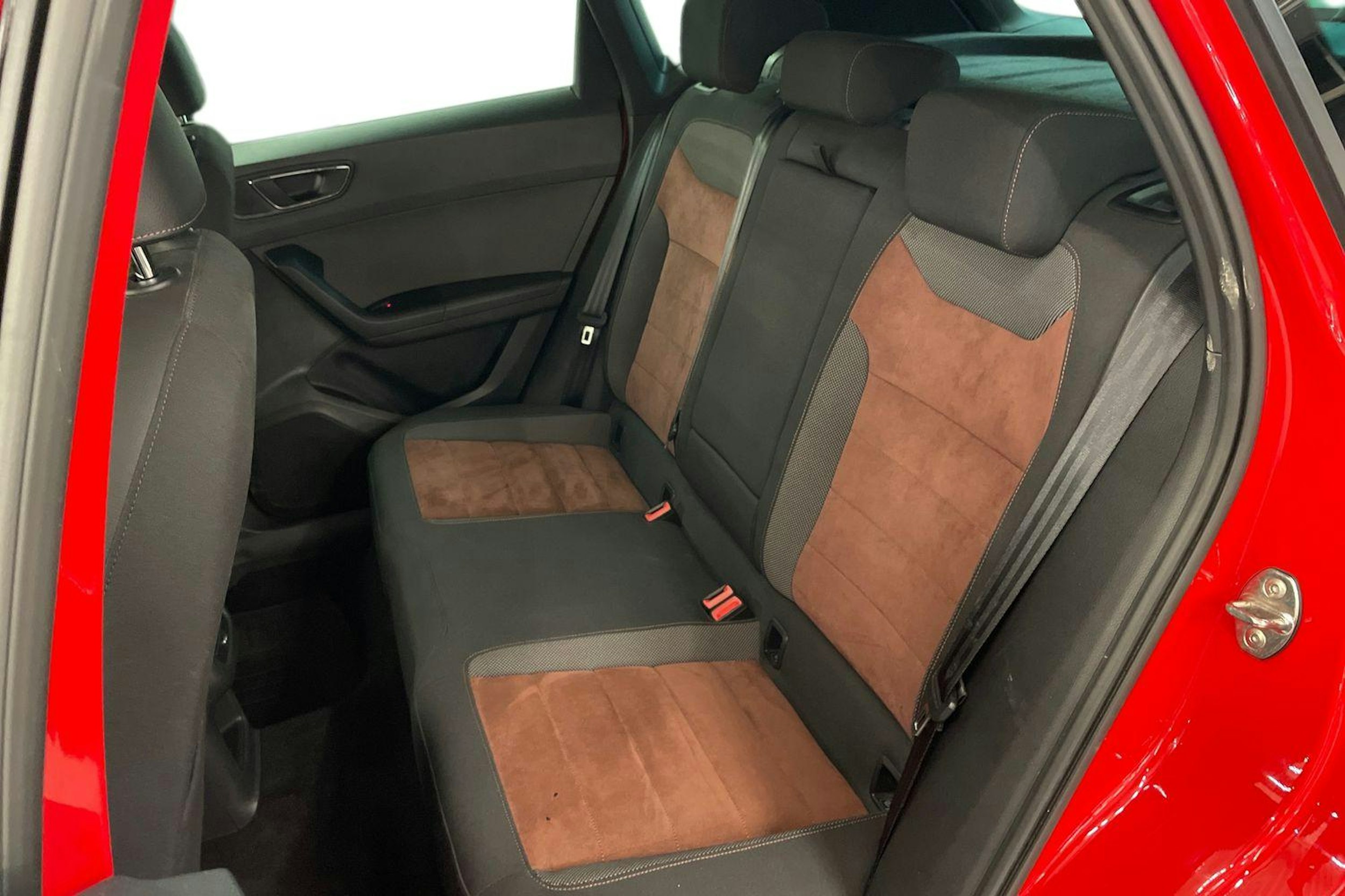 Punainen SEAT Ateca 2017 kuva 10.