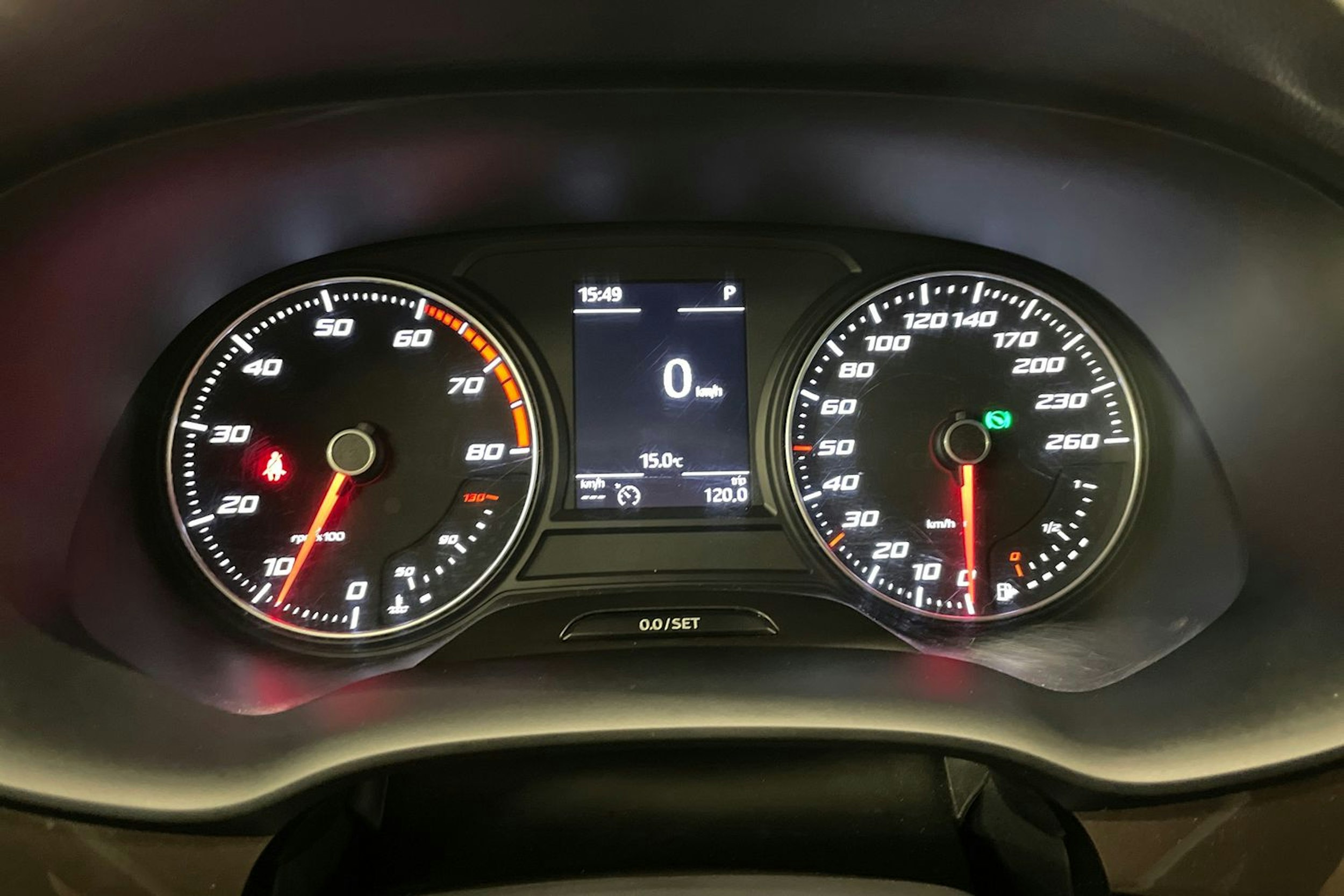 Punainen SEAT Ateca 2017 kuva 14.