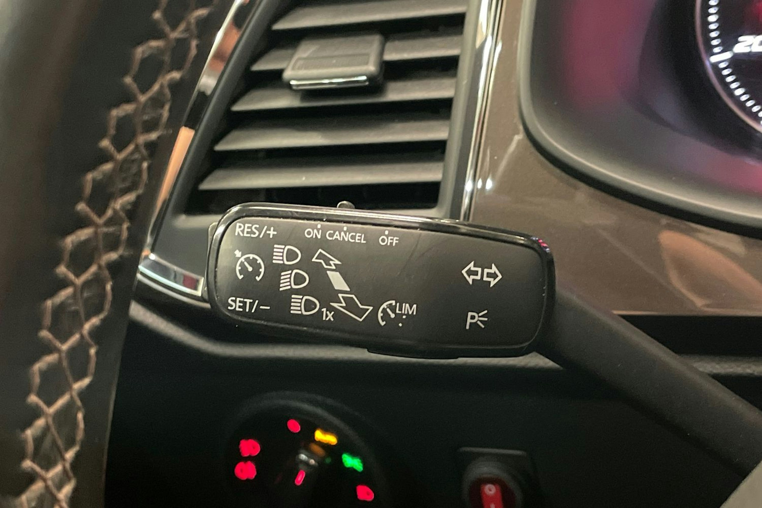 Punainen SEAT Ateca 2017 kuva 17.