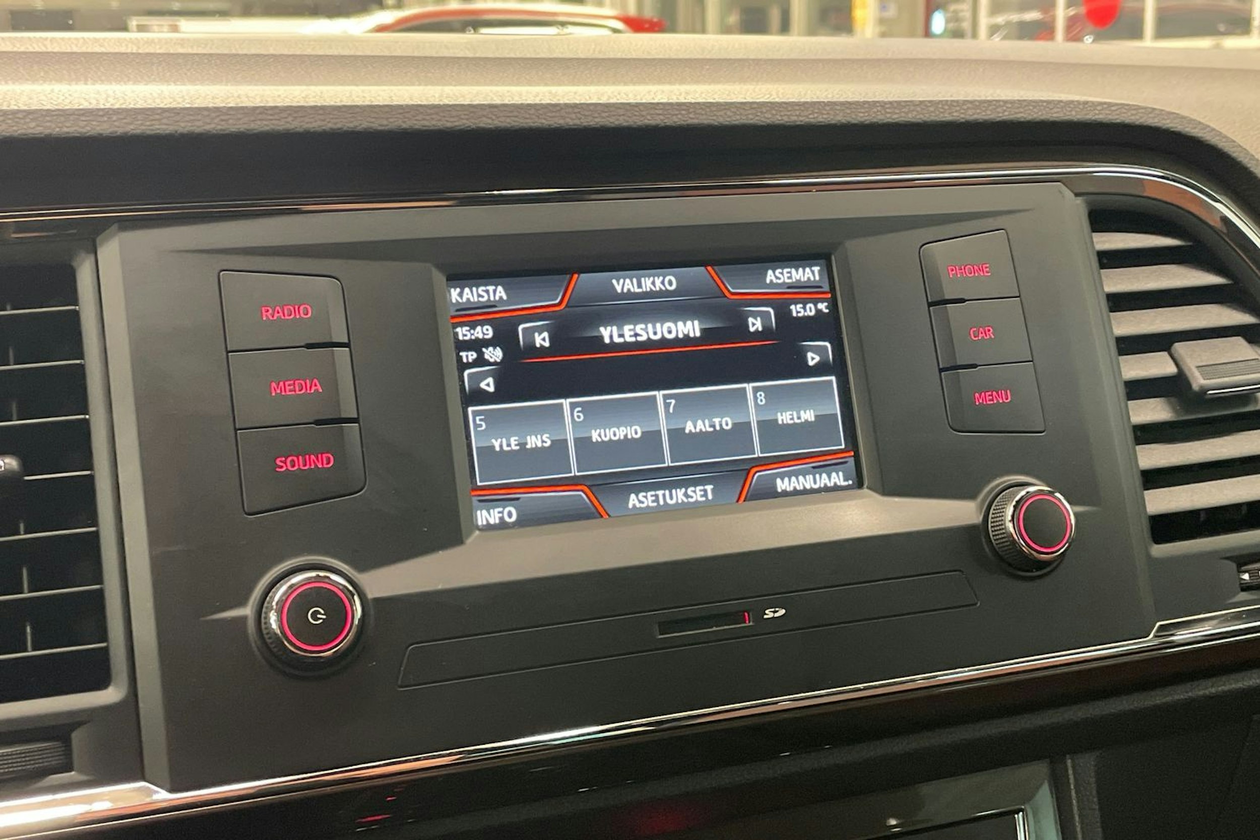 Punainen SEAT Ateca 2017 kuva 18.