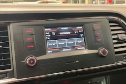 Punainen SEAT Ateca 2017 kuva 18.