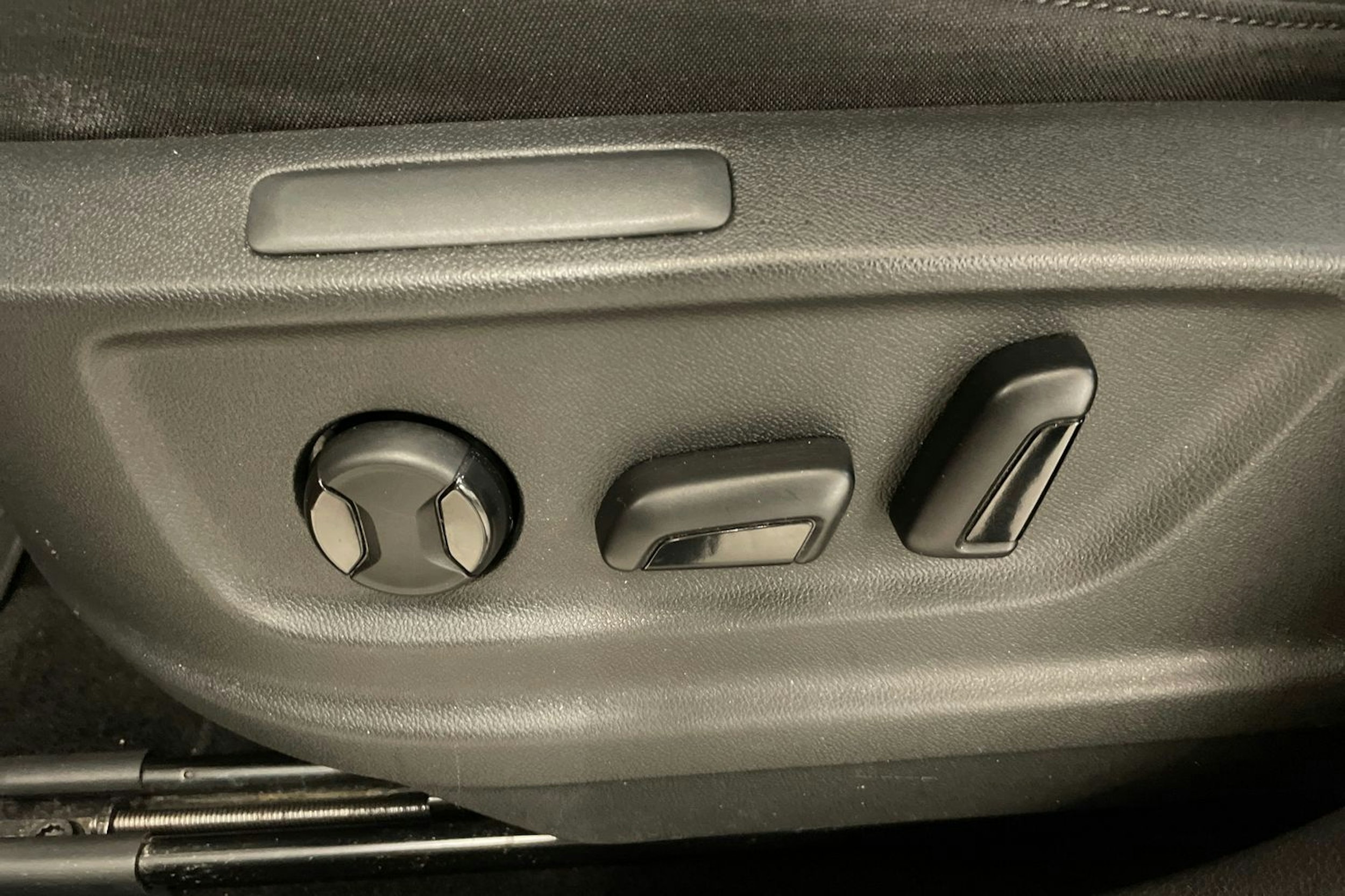 Punainen SEAT Ateca 2017 kuva 23.