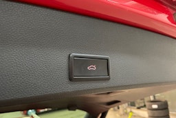 Punainen SEAT Ateca 2017 kuva 26.