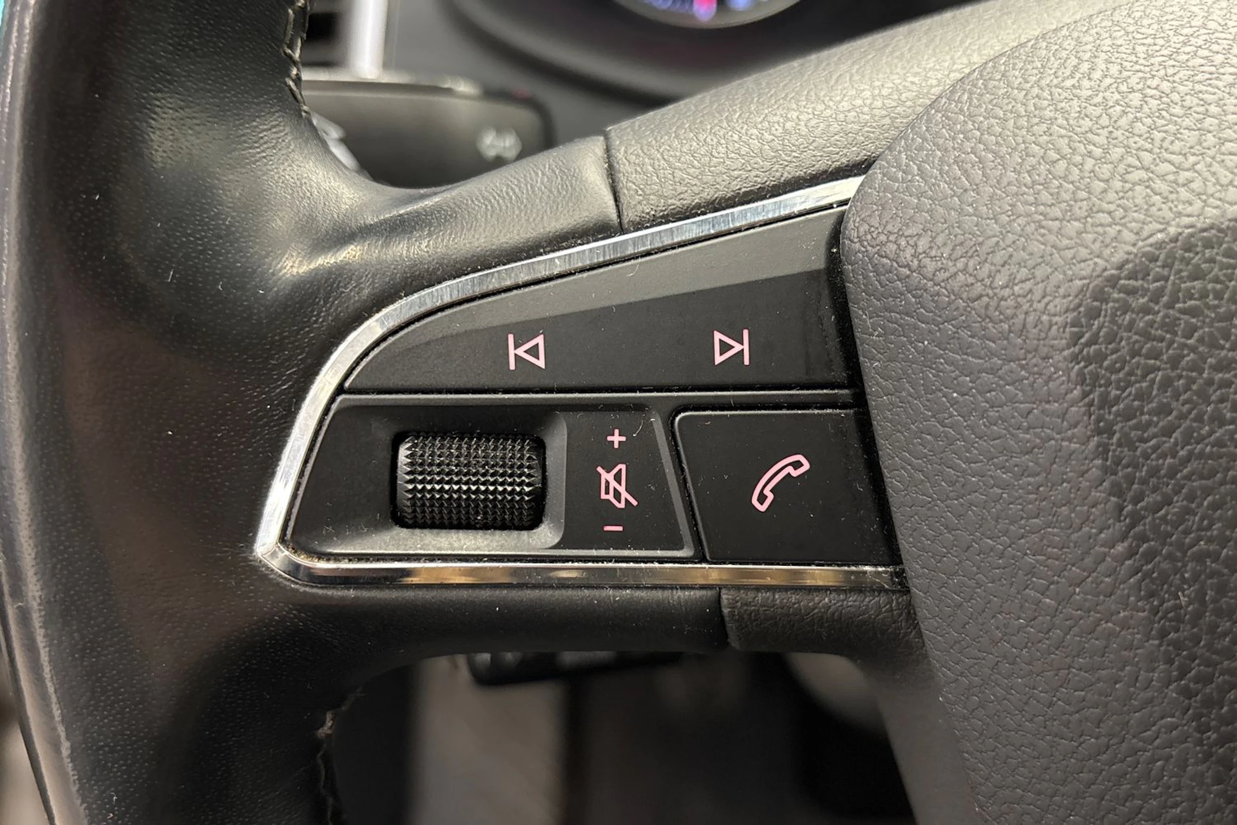 ruskea (beige) SEAT Ateca 2017 kuva 13.