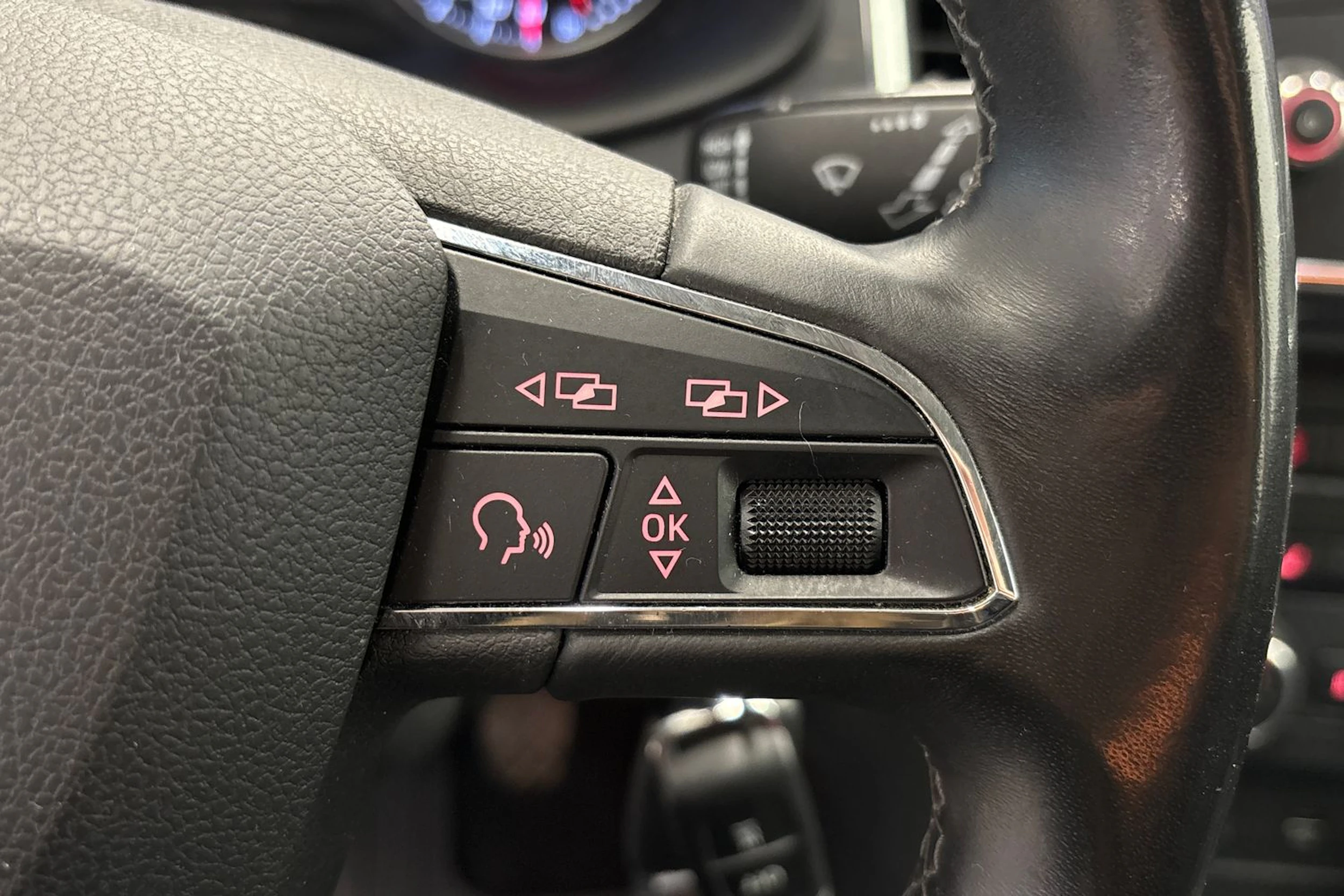 ruskea (beige) SEAT Ateca 2017 kuva 14.