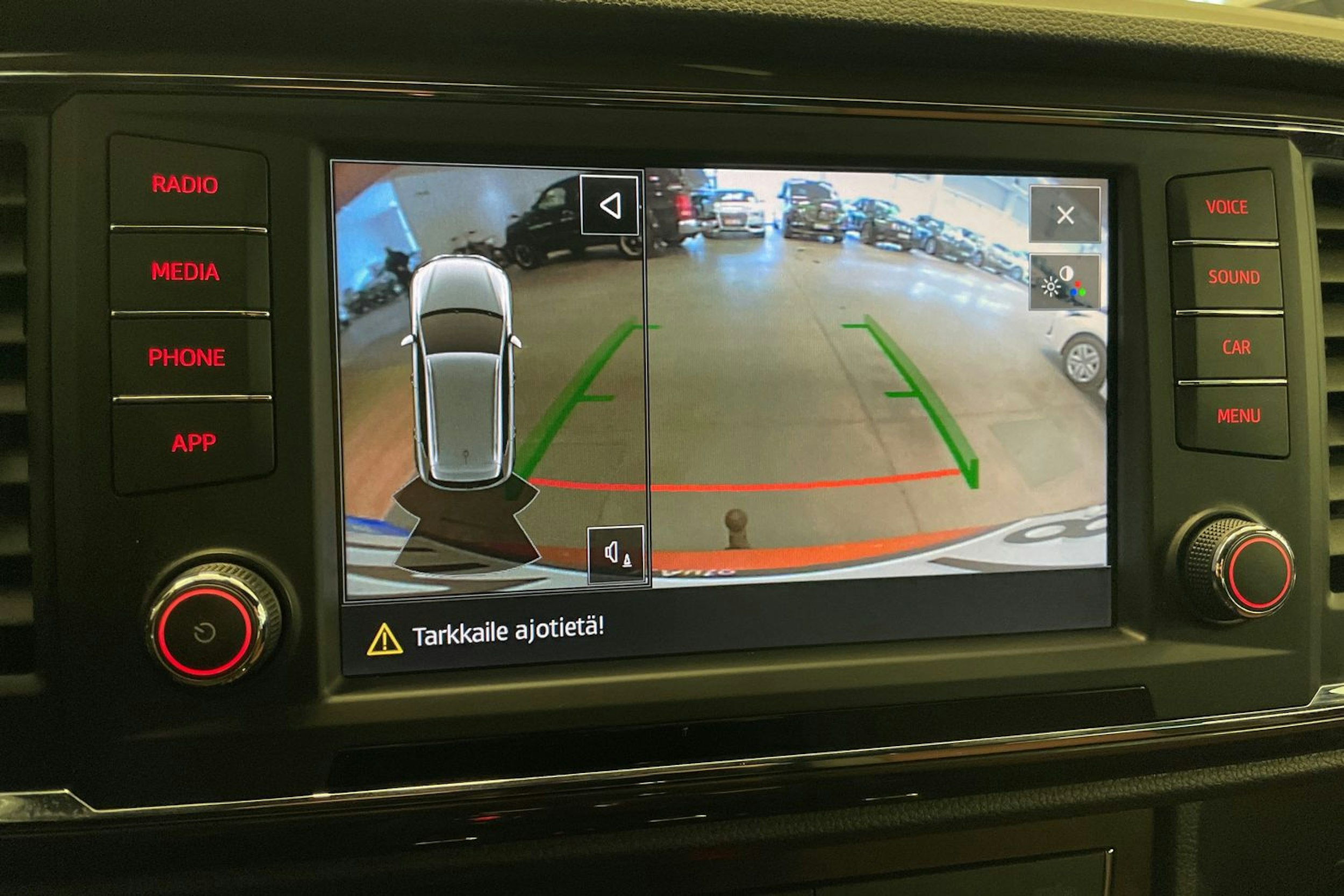 Oranssi SEAT Ateca 2017 kuva 18.