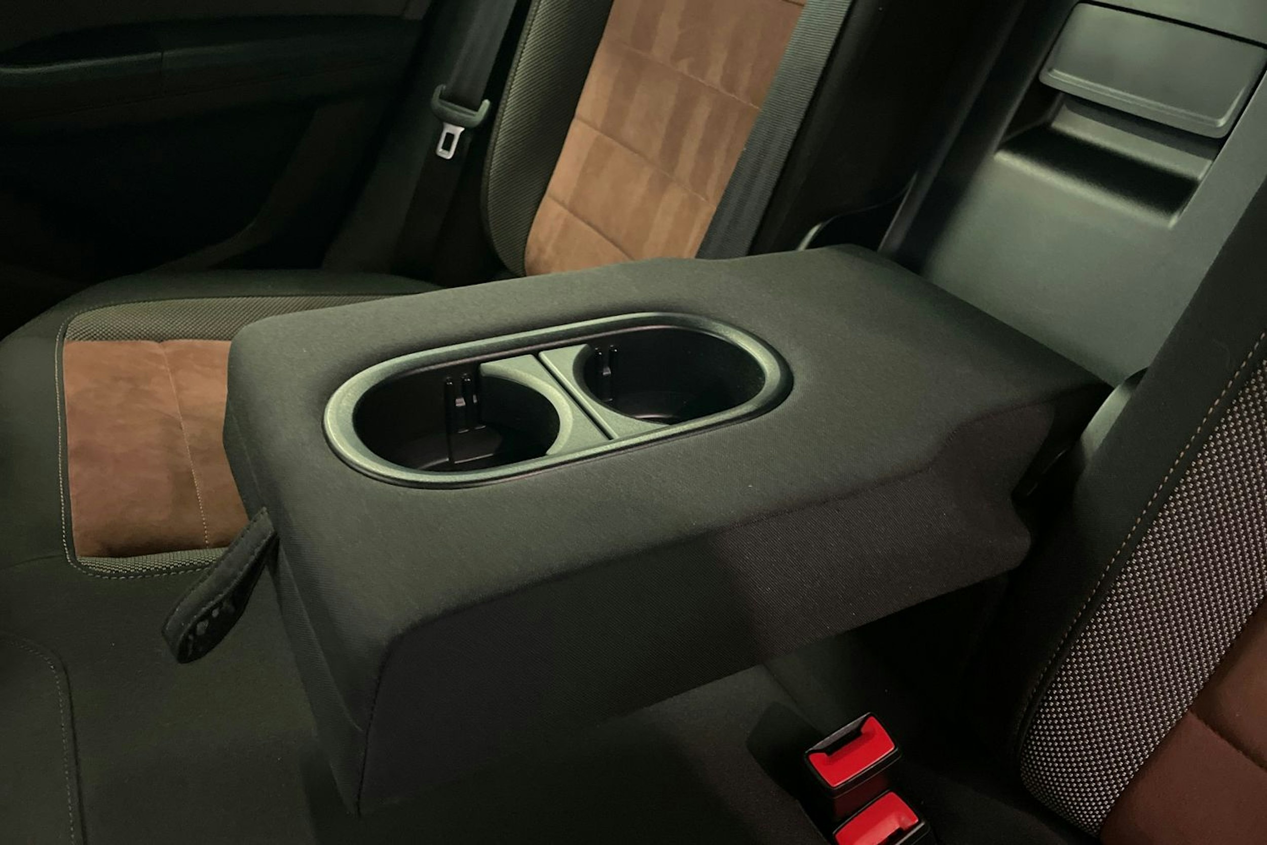 Oranssi SEAT Ateca 2017 kuva 20.