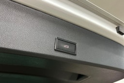 valkoinen SEAT Ateca 2018 kuva 15.