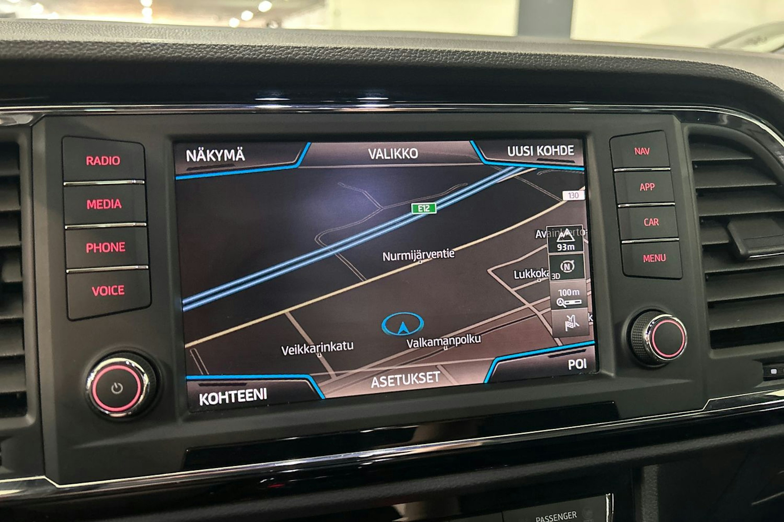 valkoinen SEAT Ateca 2018 kuva 24.