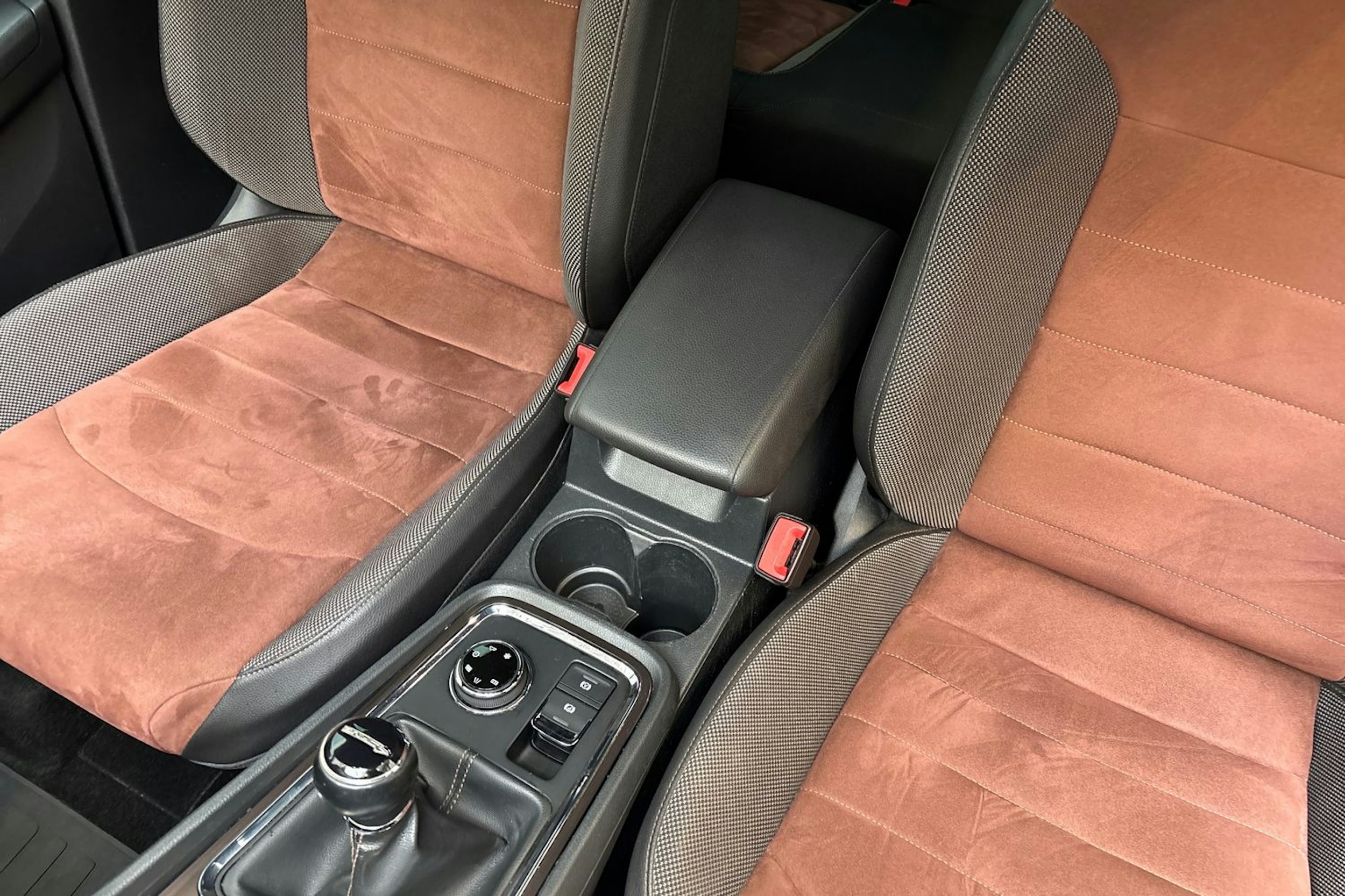 musta SEAT Ateca 2017 kuva 29.