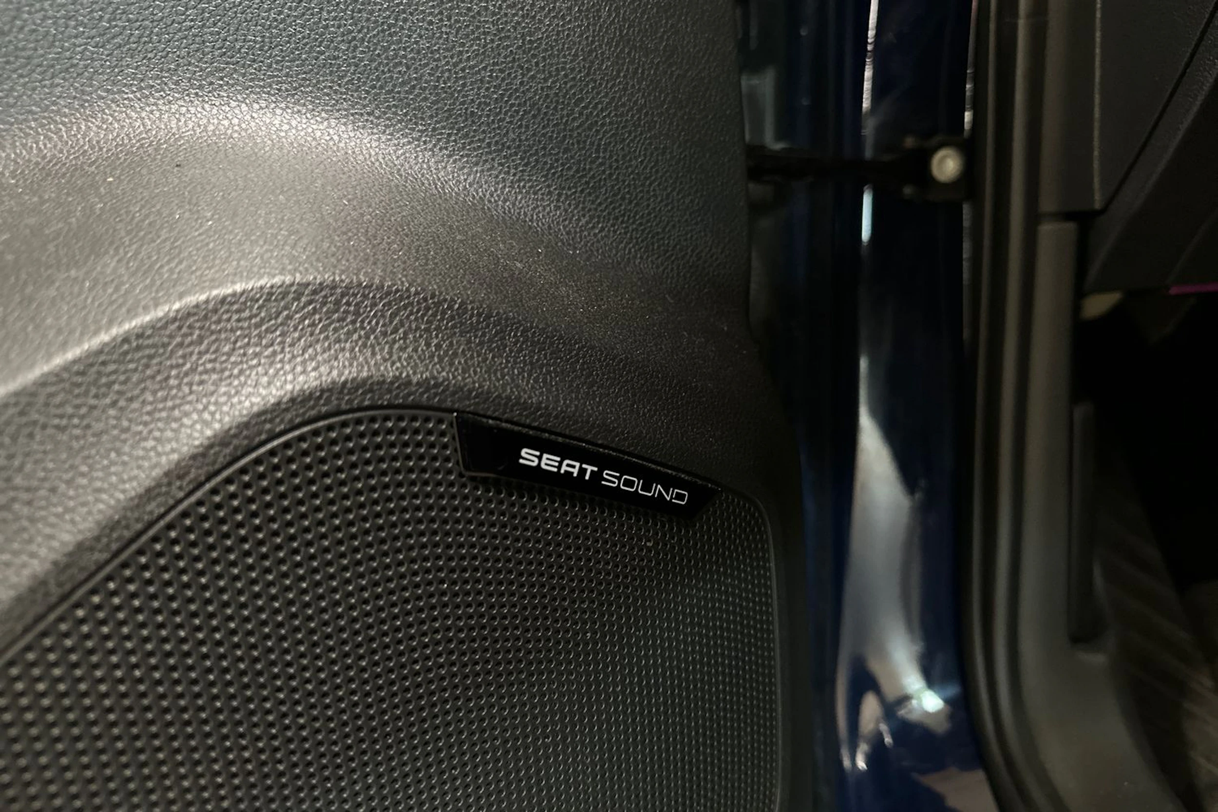 harmaa SEAT Ateca 2017 kuva 4.