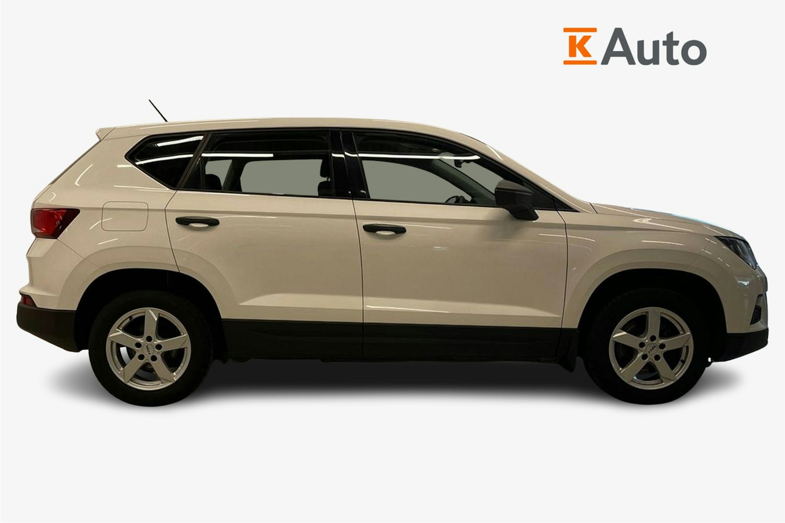 valkoinen SEAT Ateca 2017 kuva 6.
