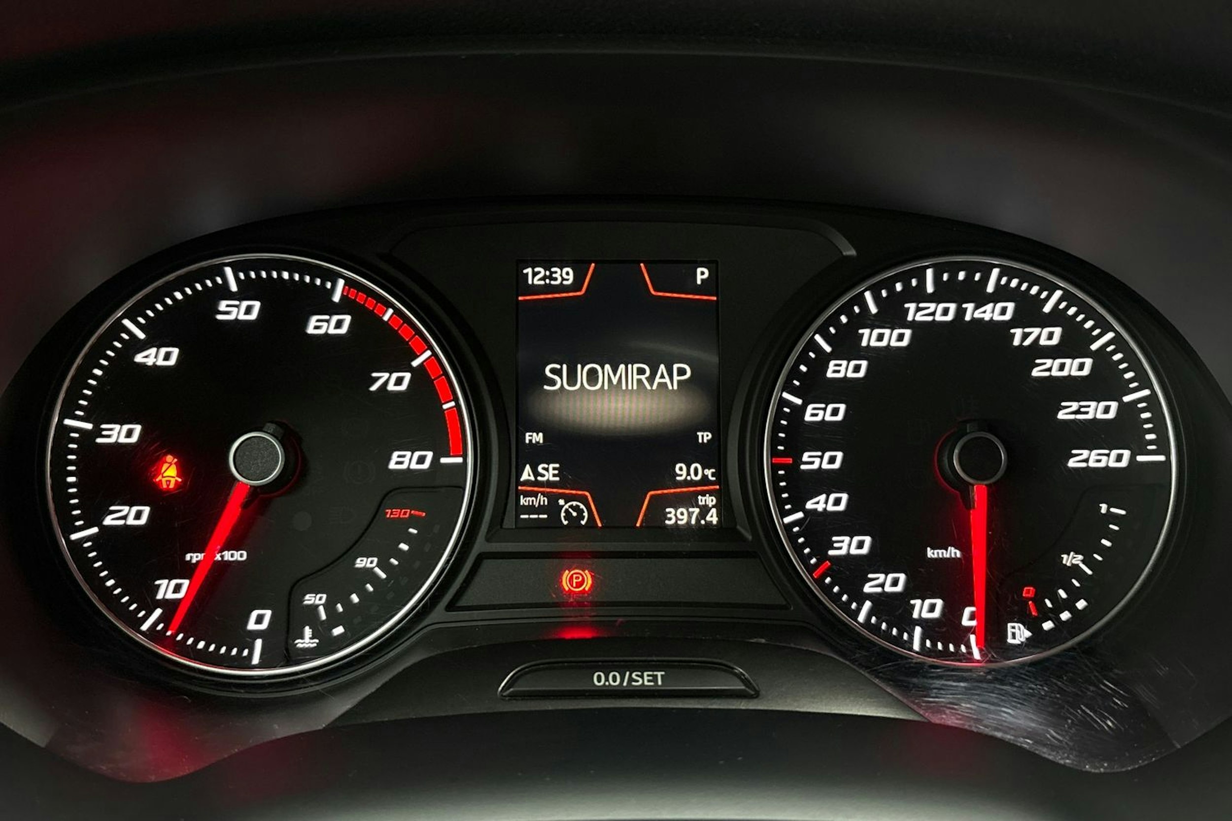 punainen SEAT Ateca 2018 kuva 13.