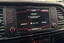 punainen SEAT Ateca 2018 kuva 16.