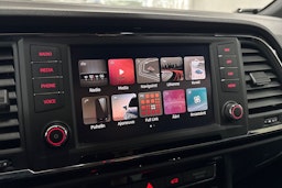 punainen SEAT Ateca 2018 kuva 18.