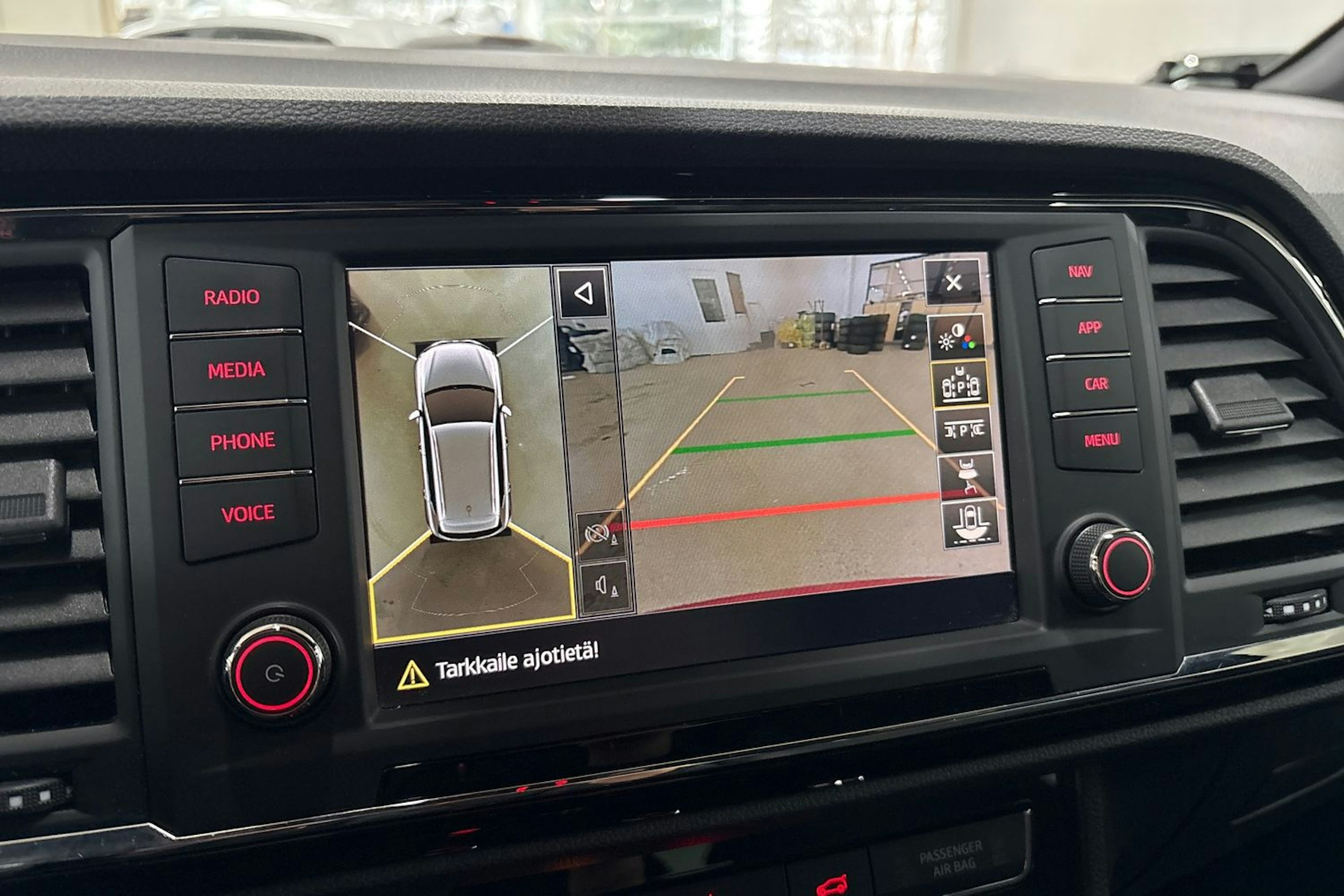 punainen SEAT Ateca 2018 kuva 21.