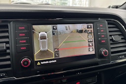 punainen SEAT Ateca 2018 kuva 21.