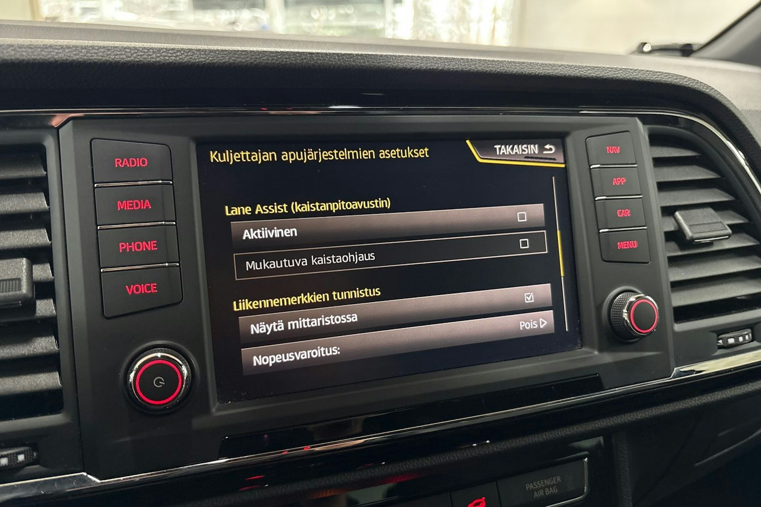 punainen SEAT Ateca 2018 kuva 24.