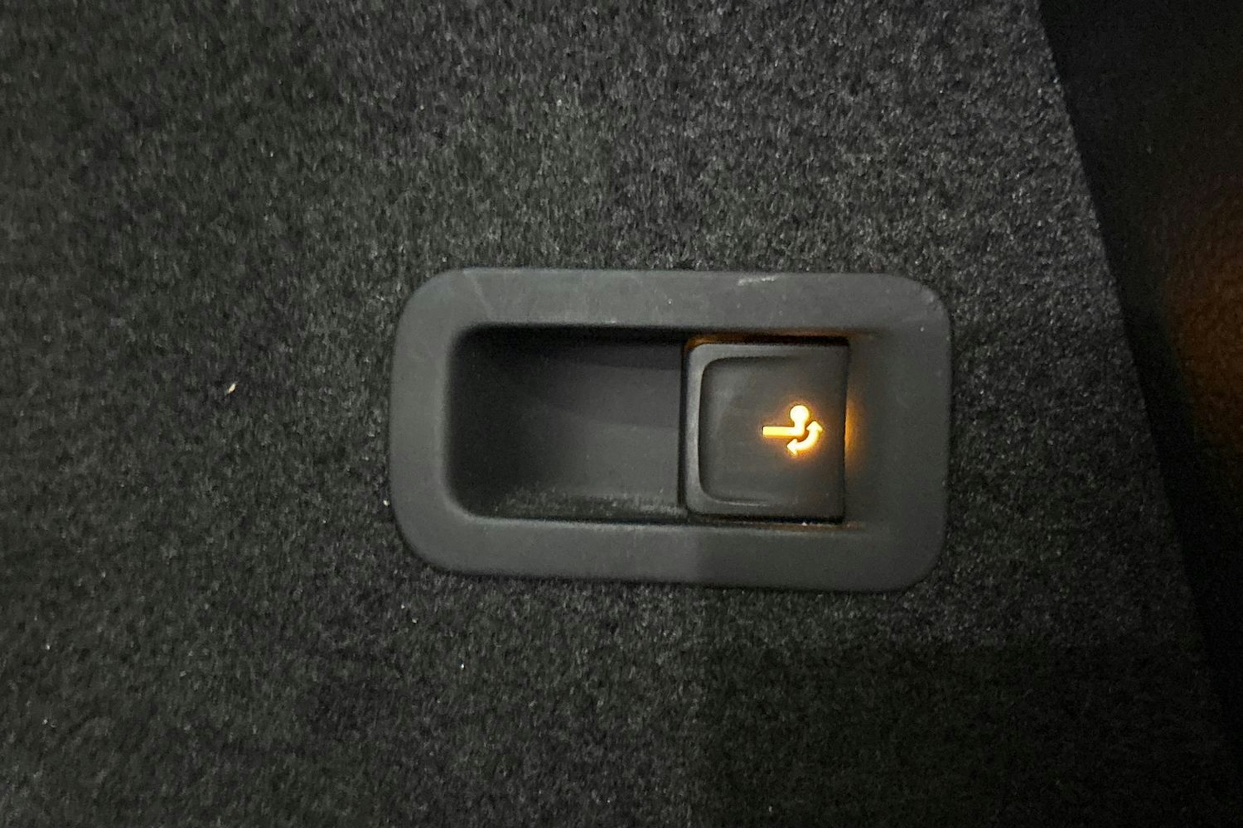 punainen SEAT Ateca 2018 kuva 33.